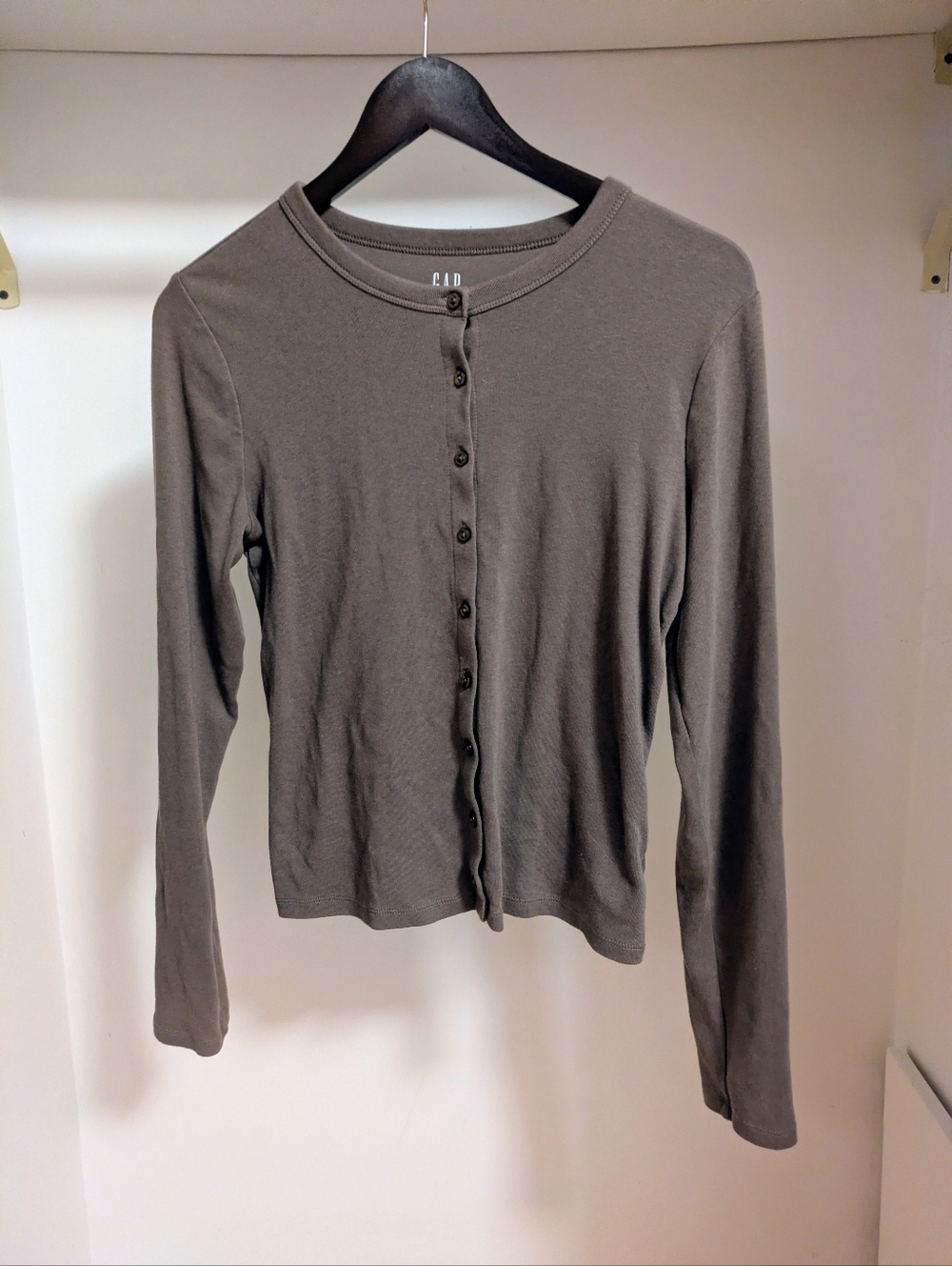 Gap Modern crewneck cardigan mushroom/taupe size medium
